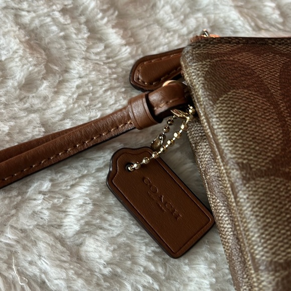 Coach Signature Brown Wristlet - Picture 6 of 6